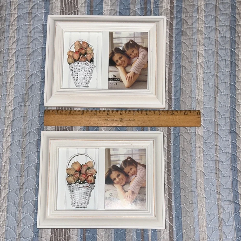 Vintage White Picture Frame with Floral Design